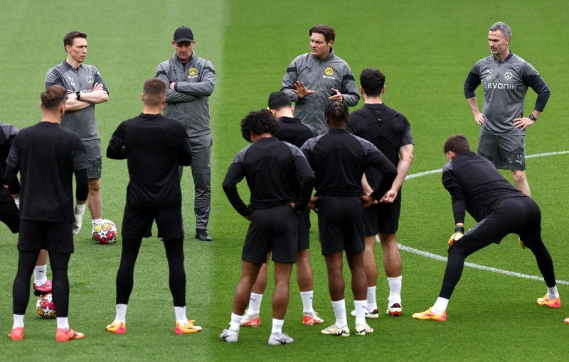 Borussia Dortmund berlatih di Stadion Parc des Princess jelang menghadapi PSG.