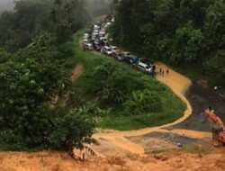Sumbar Kembali Berduka, Longsor Hantam Sejumlah Titik, Jalan Lintas Padang – Bukittinggi Putus Total