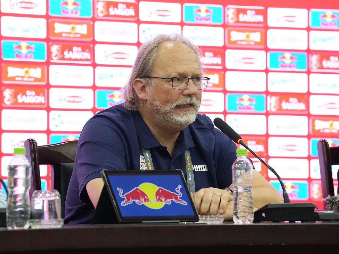 Pelatih Timnas Filipina, Tom Saintfiet, berharap dukungan dari suporter Timnas Vietnam.