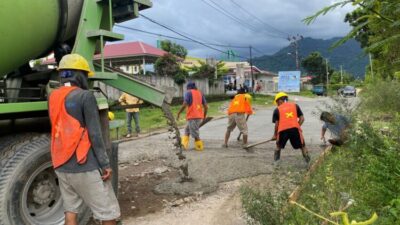 Dinas PUPR Padang Fokus Perbaikan Jalan Rusak