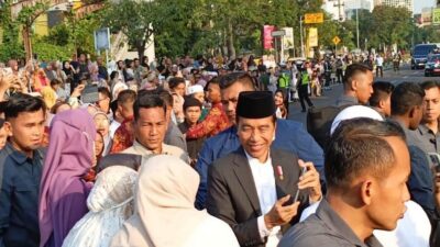 Mahasiswi UIN Walisongo Berhasil Swafoto dengan Jokowi