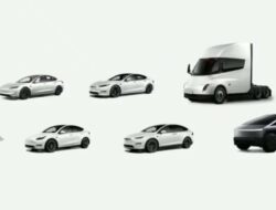 Pembaruan Produk Tesla, Musk Tunjukkan Siluet Kendaraan Baru