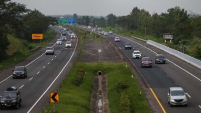 Ratusan ribu kendaraan kembali ke Jabodetabek.