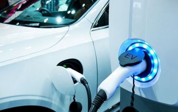 6 mobil listrik dites hingga habis baterai, ini hasilnya.