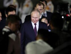Putin Disambut Hangat di Vietnam, Bahas Kerja Sama Bilateral