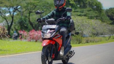 Hindari bahaya saat berkendara, ini tips praktis rem motor.