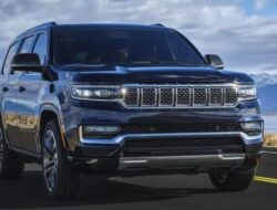 Stellantis Tarik Kembali Jutaan Mobil karena Gangguan pada Kamera Belakang