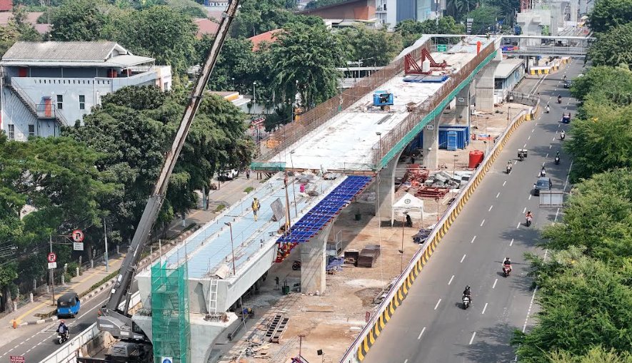 Proyek LRT Velodrome-Manggarai.