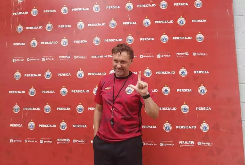 Thomas Doll memutuskan berpisah dengan Persija Jakarta.