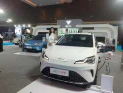 Perbandingan Neta V dan V-II, Teknologi dan Fitur Terbaru dalam Mobil Listrik