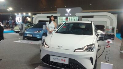 Perbandingan Neta V dan V-II, Teknologi dan Fitur Terbaru dalam Mobil Listrik