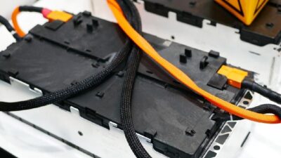 Produsen Mobil Listrik Fokus pada Pengembangan Teknologi Baterai