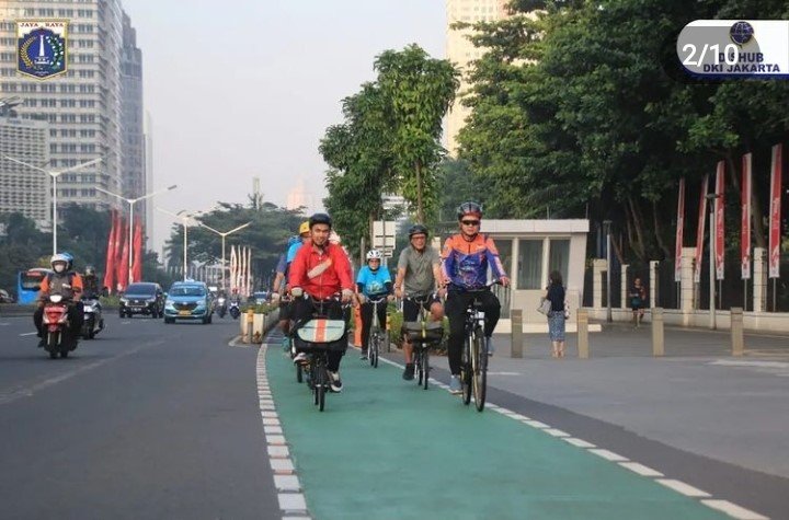 Sanksi Motor Terobos Jalur Sepeda.