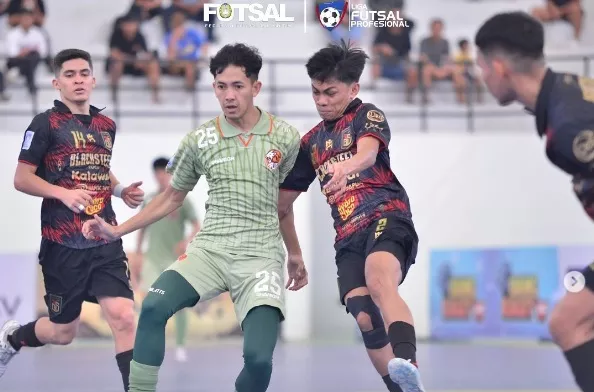 Blacksteel FC vs Halus FC berakhir imbang 1-1 di Liga Futsal Profesional 2024.