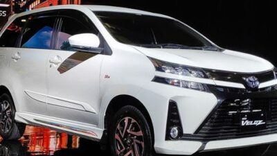 Toyota Veloz.