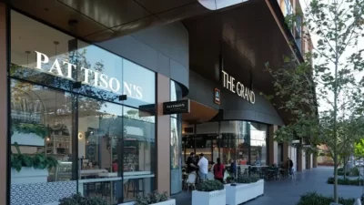 Perusahaan Milik Iwan Sunito Akuisisi Mal Crown Group.