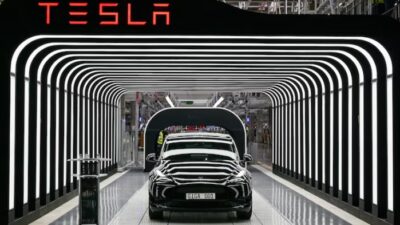 Penjualan mobil listrik turun, Tesla anjlok hingga 41%