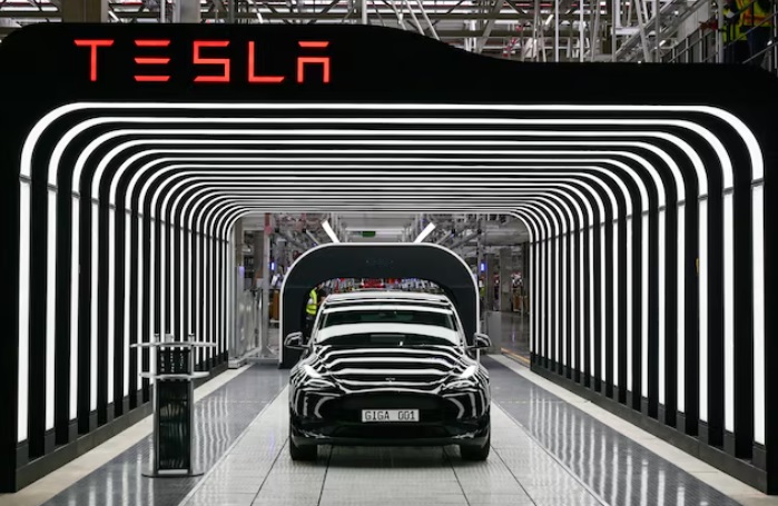 Penjualan mobil listrik turun, Tesla anjlok hingga 41%