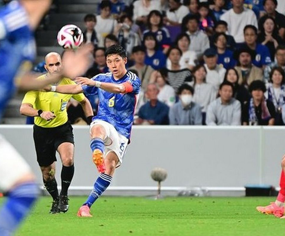 Wataru Endo, 1 dari 15 pemain Liga Champions yang main di babak ketiga Kualifikasi Piala Dunia 2026 zona Asia.