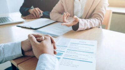 Tips dari Kemnaker,  Cek Dokumen Ini Sebelum Tanda Tangan Perjanjian Kerja