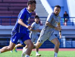 Mateo Kocijan Harus Beradaptasi dengan Cuaca, Kata Pelatih Persib Bandung