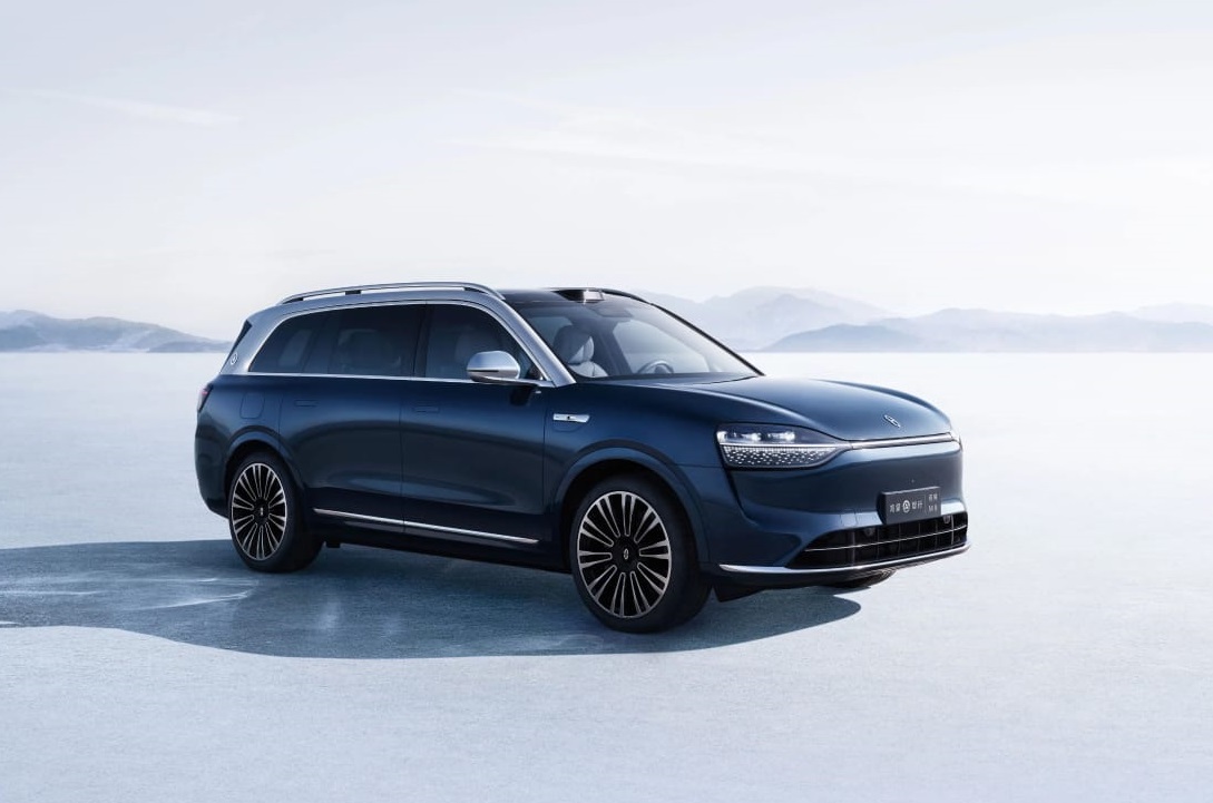 Seres bakal bawa mobil konsep Aito M9 ke GIIAS 2024.