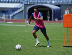 Ezra Walian Hengkang, Persib Kenang Dedikasi Selama Tiga Musim