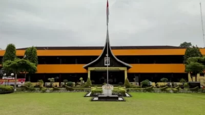 Polresta Padang Gelar Apel Pergeseran Pasukan Jelang PSU