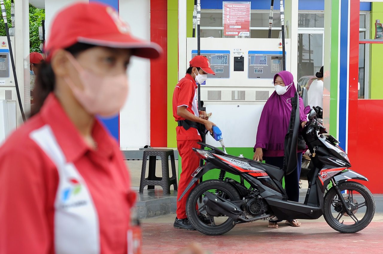 Rencana Pemerintah Membatasi Penjualan BBM Subsidi.
