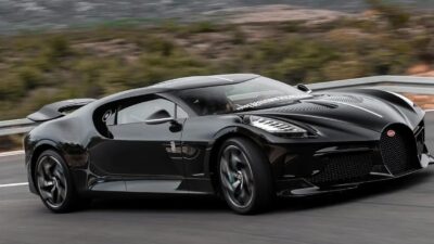 Harga Bugatti La Voiture Noire selalu membuat orang penasaran karena mencapai ratusan miliar.