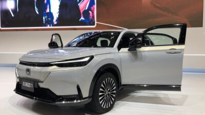 Pada GIIAS 2024, Honda memamerkan mobil listrik e:N1.
