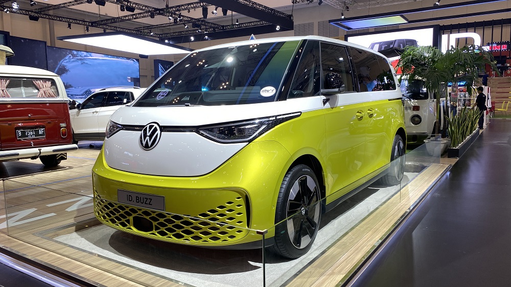 VW ID Buzz dipamerkan di GIIAS 2024.