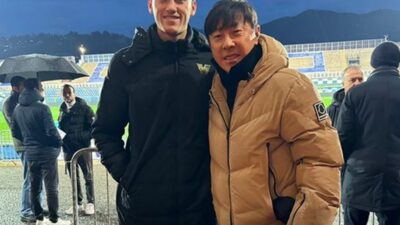 Jay Idzes kala membela Timnas Indonesia