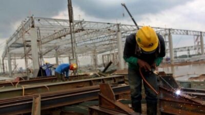 Pekerja Asing Banjiri RI Gara-Gara Utang Luar Negeri