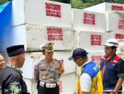 Polda Sumbar Tegaskan, Tidak Boleh Berhenti di Jalan Lembah Anai