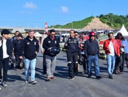 Jokowi Motoran Bersama Influencer Cek Jalan Tol ke IKN