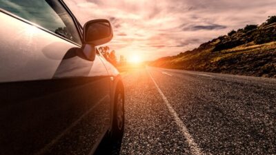 Rifat Sungkar, Berkendara di Jalan Raya Tak Ada Trofi, Lebih Baik di Sirkuit