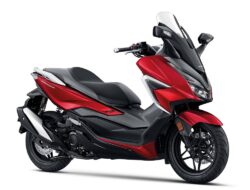 Honda Forza dan Yamaha XMax, Skutik 250 cc Pilihan Teratas