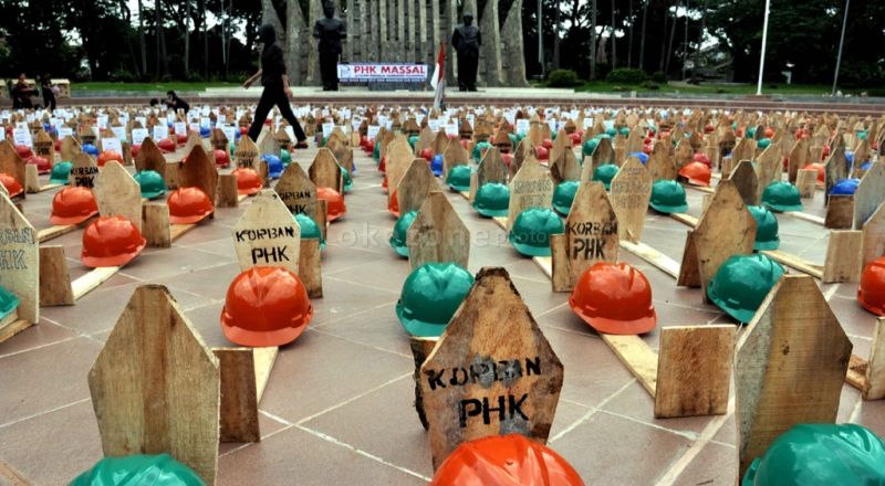 PHK massal industri tekstil.