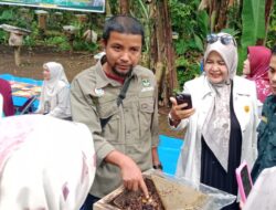 Usaha Budidaya Madu Galo-Galo KTH Sarumpun Saiyo Kampung Baru Padusunan Terima Kunjungan dari Tingkat Provinsi Sumbar