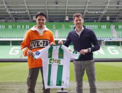 Ragnar Oratmangoen Kembali ke TOP Oss? Kedekatan dan Pertandingan yang Menguatkan Rumor
