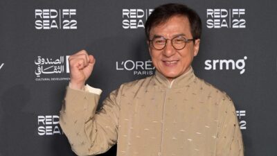 Jaket Spesial Jackie Chan Laku US$100 Ribu dalam Lelang Amal di Jakarta