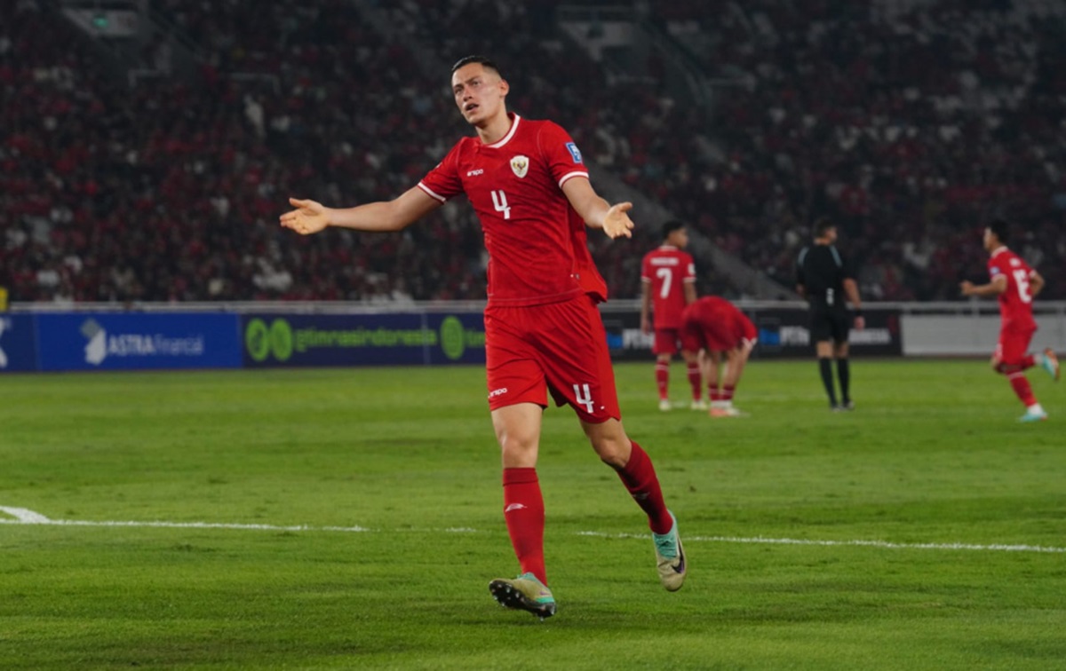 Jay Idzes kala membela Timnas Indonesia.