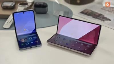 Galaxy Z Fold 6 dan Galaxy Z Flip 6 yang baru diluncurkan di Samsung Unpacked 2024 di Paris, Prancis.