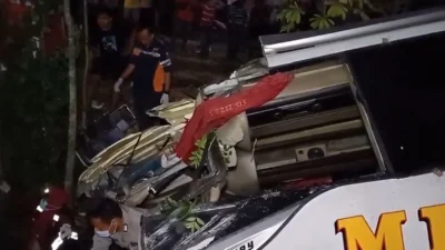 Bus Kecelakaan di Ngawi