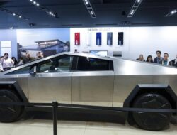 Panel Bodi Tesla Cybertruck Terbukti Berkarat
