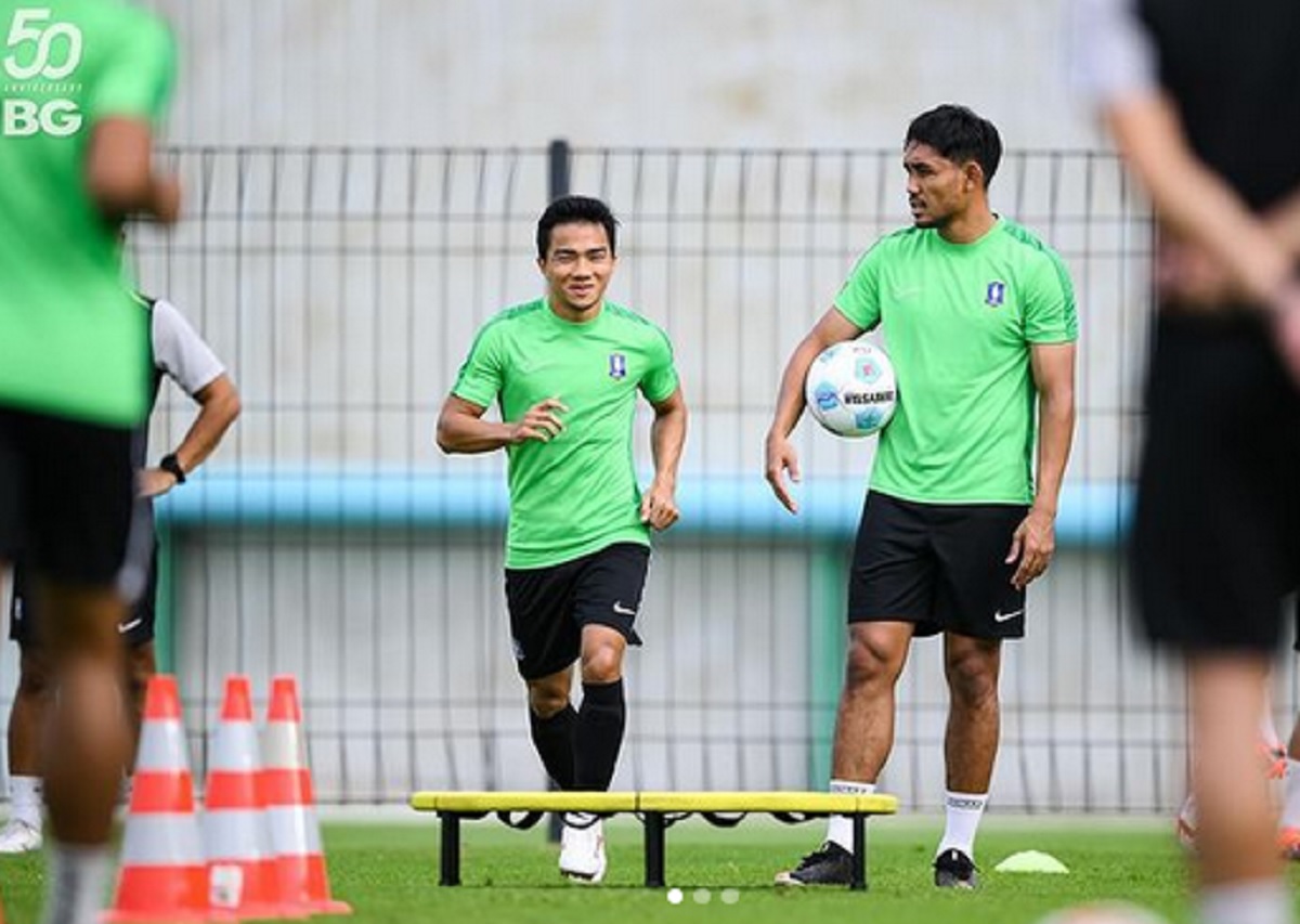 Chanathip Songkrasin dan Teerasil Dangda pernah mempermalukan Timnas Indonesia.