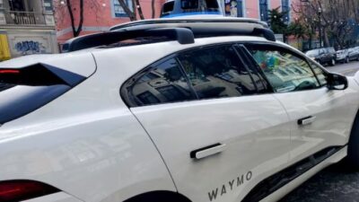 Taksi Robot Waymo