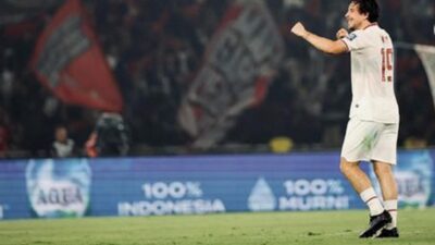 Thom Haye dikabarkan masuk Oxford United.