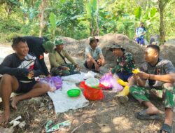 Beginilah Antusiasme Warga Dengan Satgas TMMD Kodim 0720 Rembang Di Selang Jam Istirahat